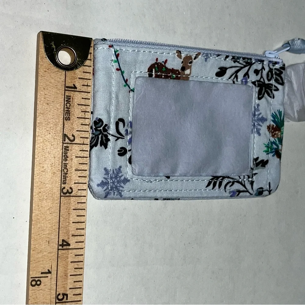 Vera Bradley Zip ID Case Merry‎ Mischief Snow Day New with tag